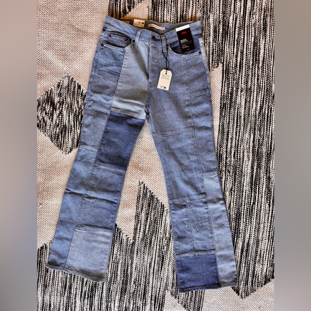 Levi’s Patchwork Wedgie Bootcut Jeans - Picture 2 of 10